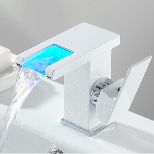 Beleuchteter glas wasserfall - beleuchteter,